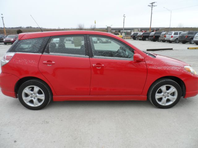 Toyota Matrix 2006 photo 2