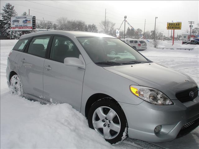 Toyota Matrix XLS Sport Utility