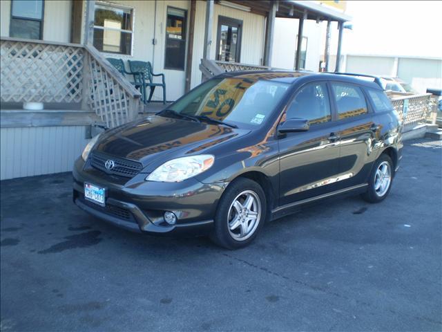 Toyota Matrix Laramie Quad Cab Long Bed 4WD Sport Utility