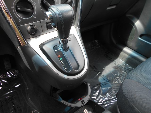 Toyota Matrix 2006 photo 21