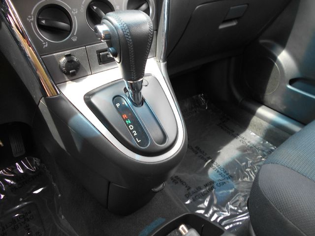 Toyota Matrix 2006 photo 7