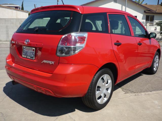 Toyota Matrix 2006 photo 2