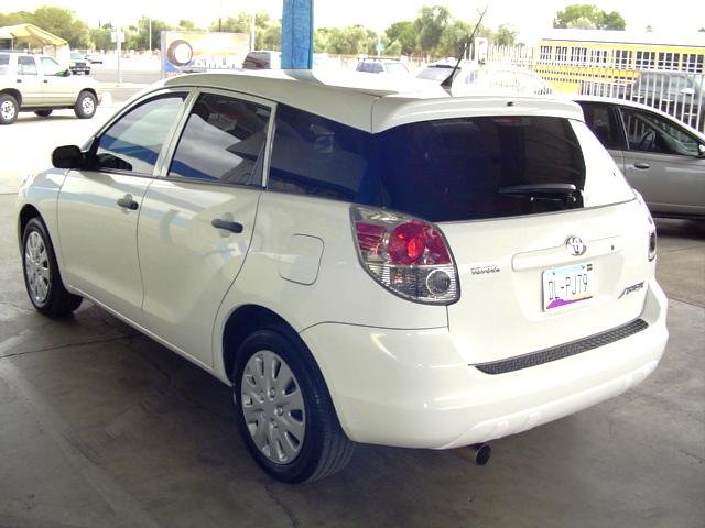 Toyota Matrix 2006 photo 2