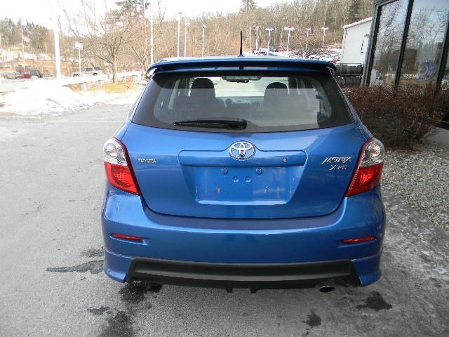 Toyota Matrix 2WD 4dr V6 SE Unspecified