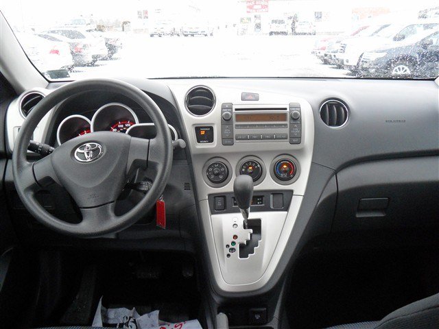 Toyota Matrix 2WD 4dr V6 SE Unspecified