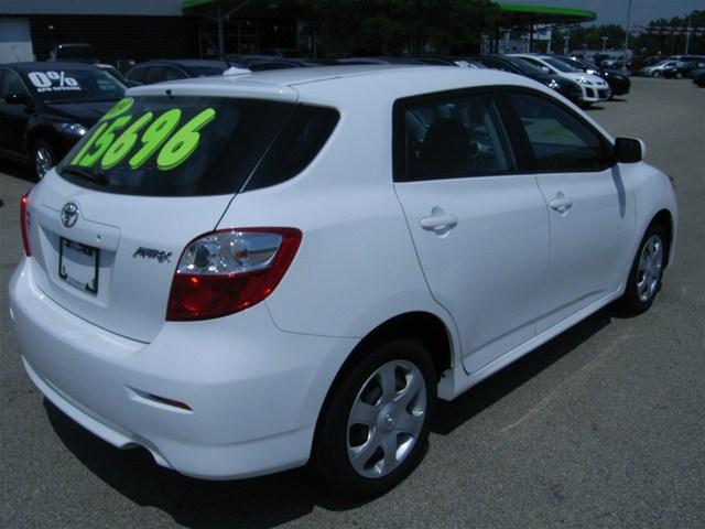 Toyota Matrix 2009 photo 2