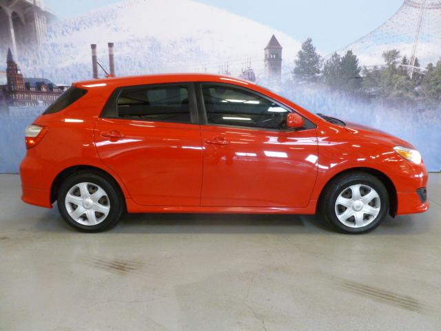 Toyota Matrix 2WD 4dr V6 SE Unspecified