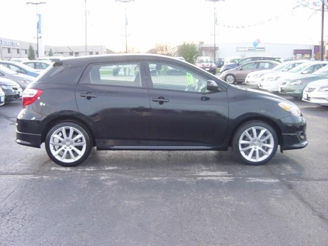 Toyota Matrix 2010 photo 1