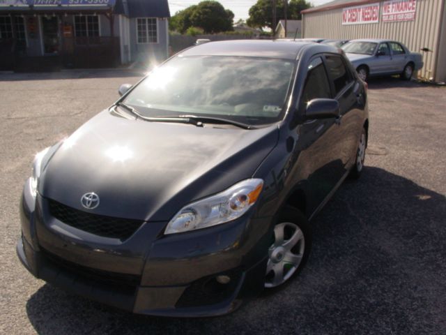 Toyota Matrix 2010 photo 1