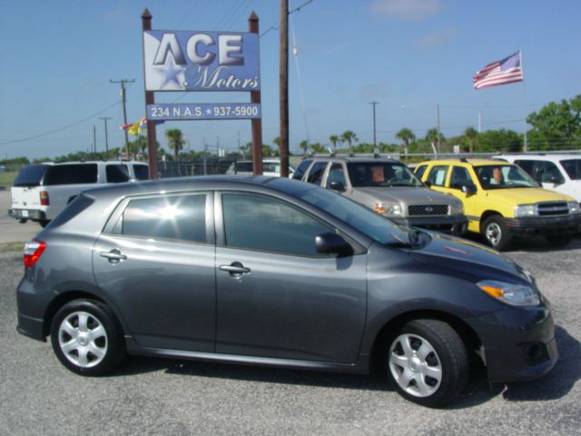 Toyota Matrix 2010 photo 3