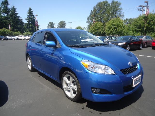 Toyota Matrix 2010 photo 2