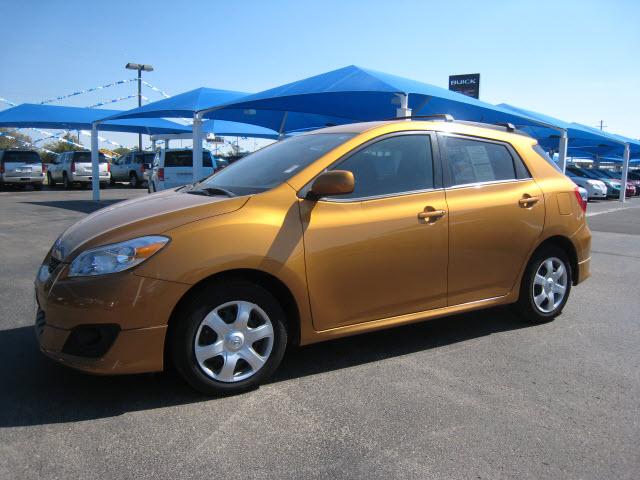 Toyota Matrix 4.0L Automatic S 4-door 4WD SUV Sport Utility