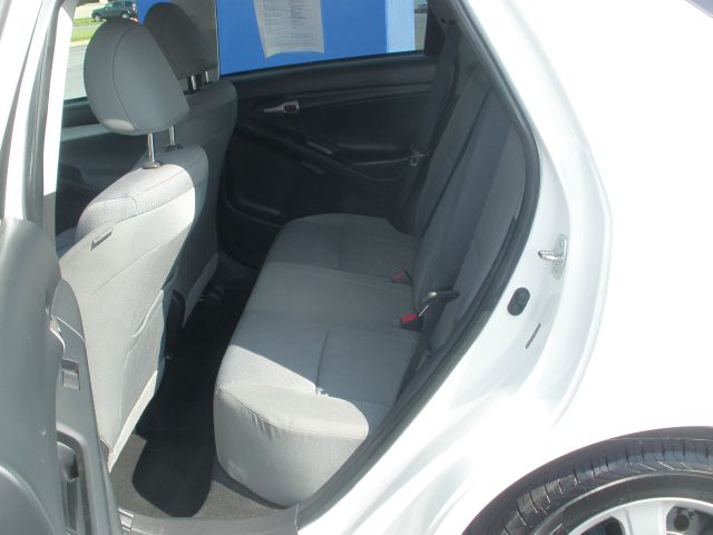 Toyota Matrix 2010 photo 2