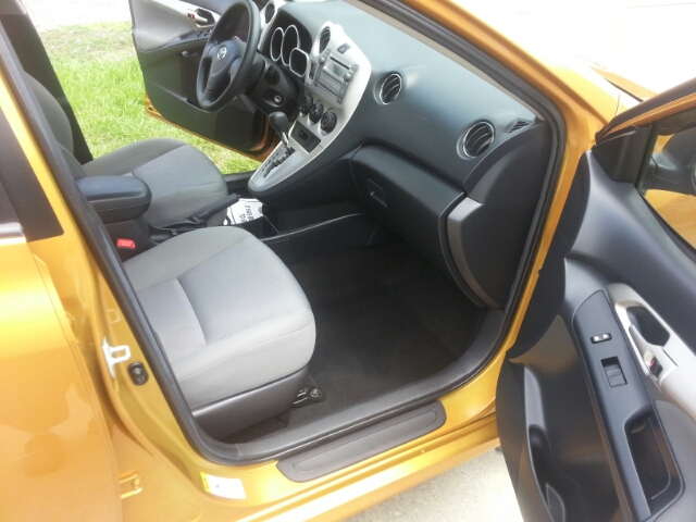 Toyota Matrix 2010 photo 2