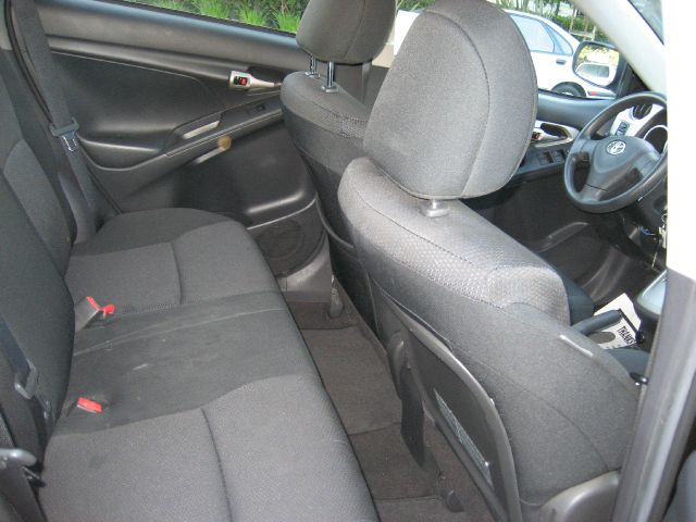 Toyota Matrix 2010 photo 8