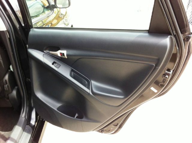 Toyota Matrix 2010 photo 2