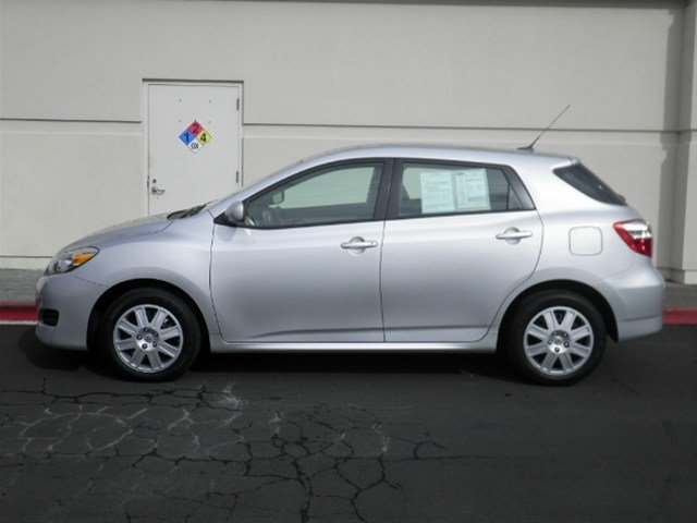 Toyota Matrix 2012 photo 1