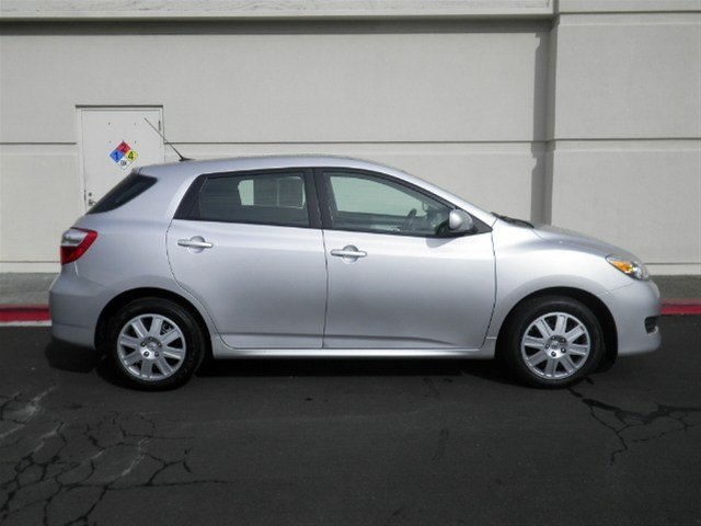 Toyota Matrix 2012 photo 5