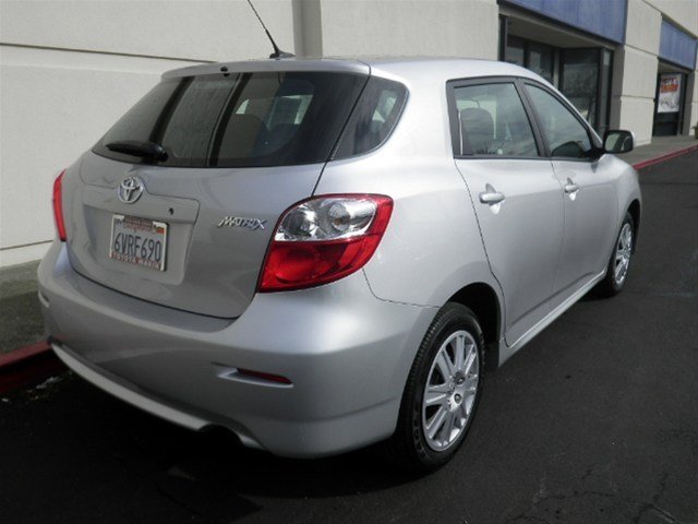 Toyota Matrix 2012 photo 4