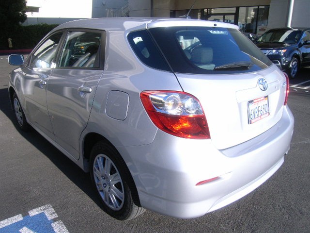 Toyota Matrix 2012 photo 2