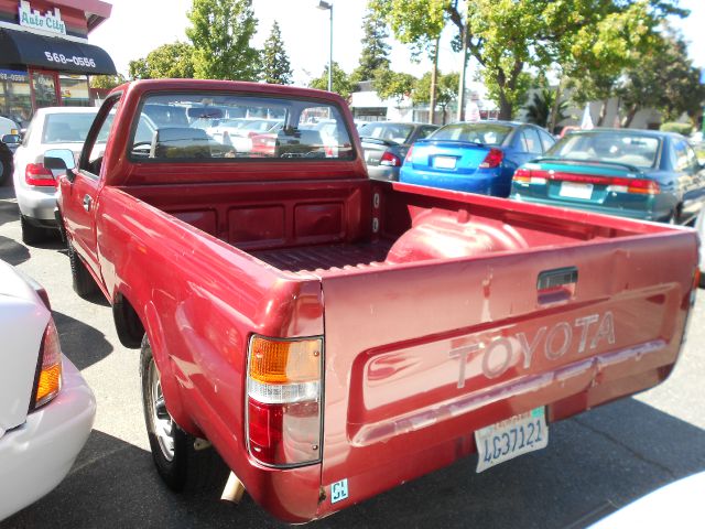 Toyota Pickup 1991 photo 2