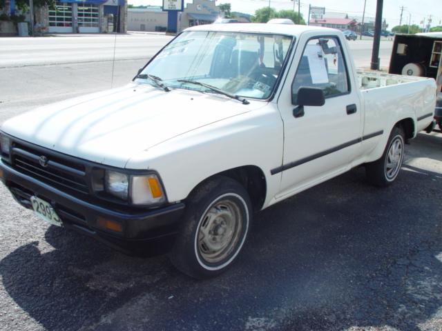 Toyota Pickup Base Pickup