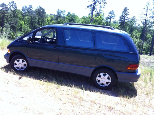 Toyota Previa 1997 photo 6