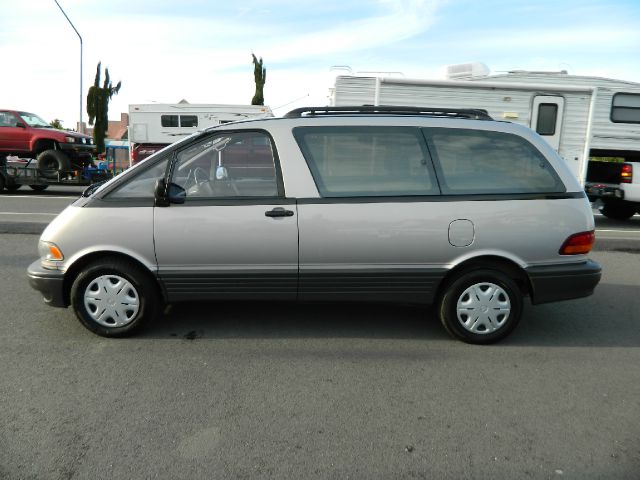 Toyota Previa 1997 photo 7