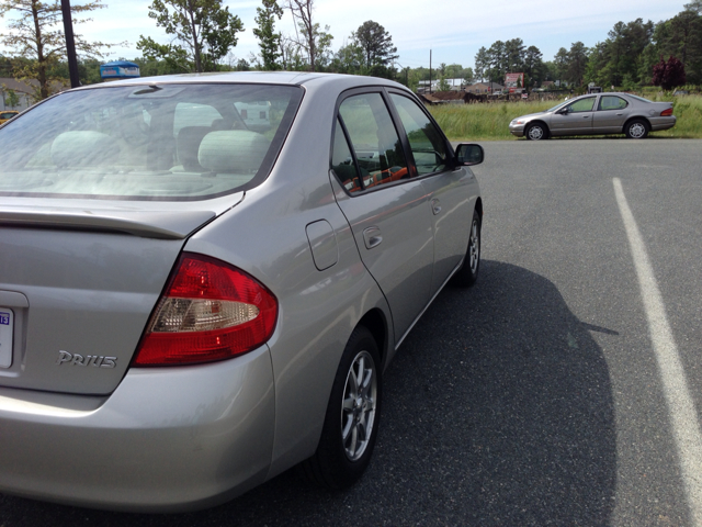 Toyota Prius 2002 photo 2