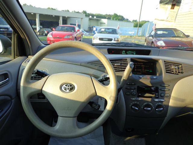 Toyota Prius 2002 photo 10