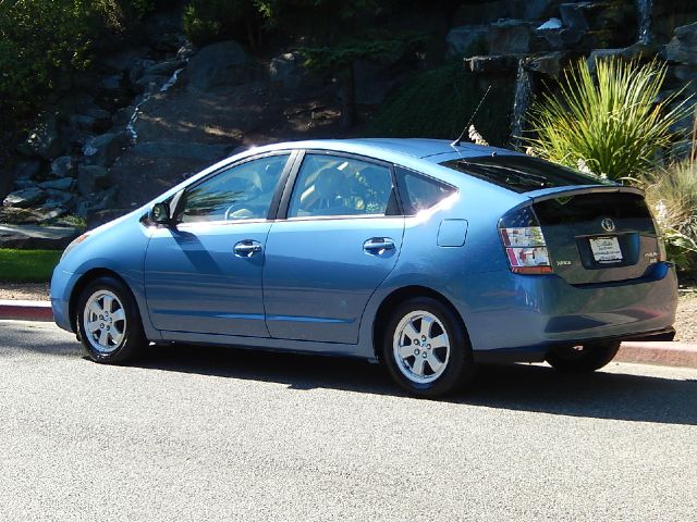 Toyota Prius 2004 photo 2