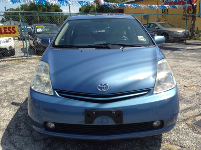 Toyota Prius 2004 photo 2