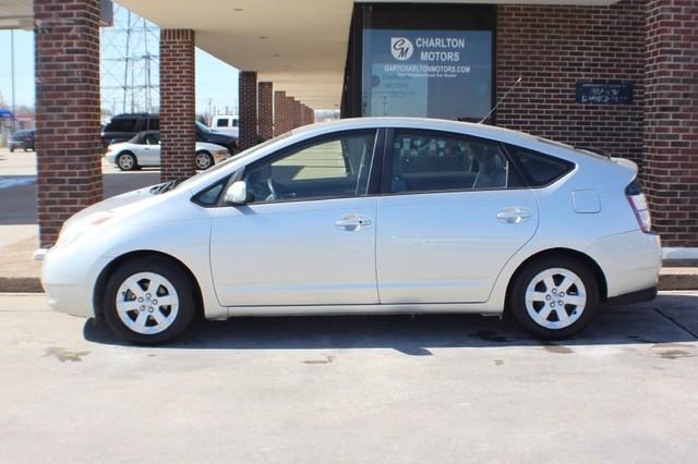 Toyota Prius 2004 photo 1