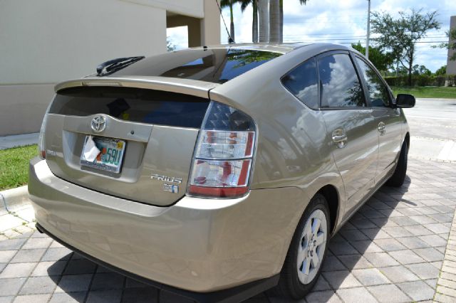 Toyota Prius 2005 photo 1