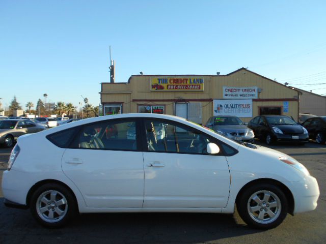 Toyota Prius 2005 photo 2