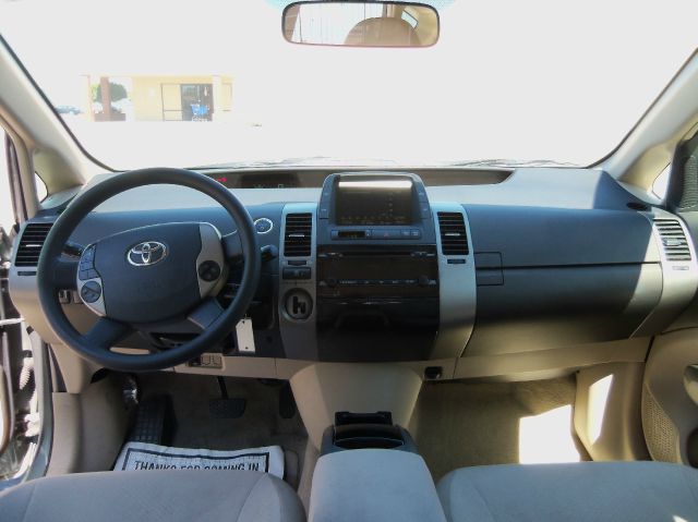 Toyota Prius 2005 photo 11