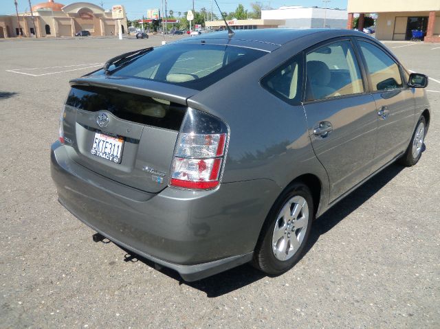 Toyota Prius 2005 photo 2