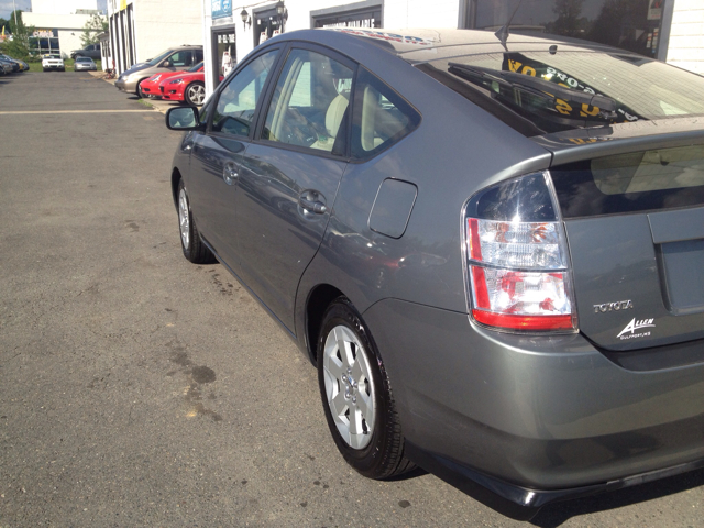 Toyota Prius 2005 photo 2