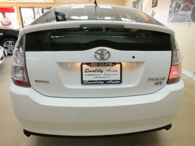 Toyota Prius 2005 photo 2