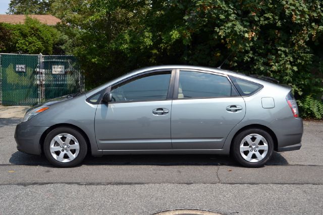 Toyota Prius 2005 photo 2