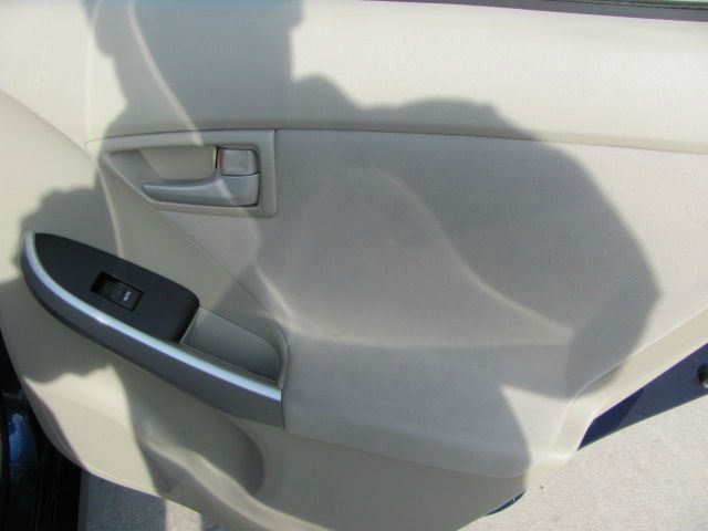 Toyota Prius 2010 photo 10