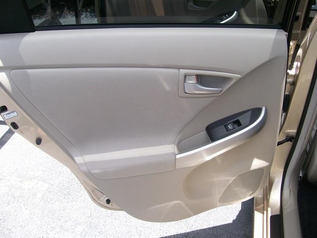 Toyota Prius 2010 photo 17