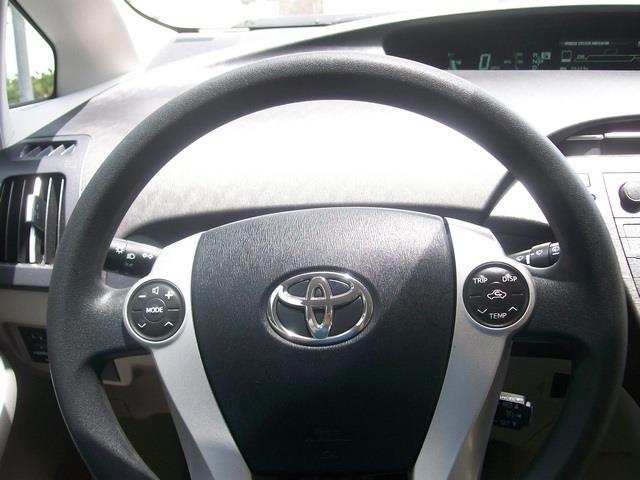 Toyota Prius 2010 photo 21