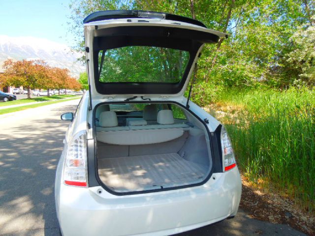 Toyota Prius 2010 photo 17