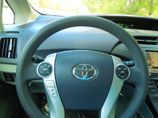 Toyota Prius 2010 photo 9