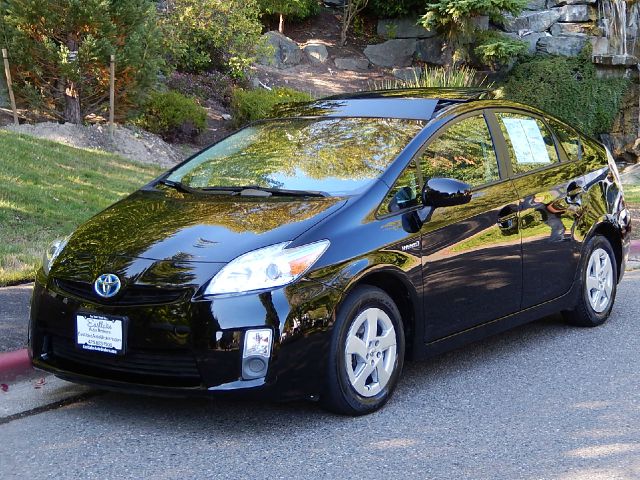 Toyota Prius Premier - ONE Ownerloaded Hatchback