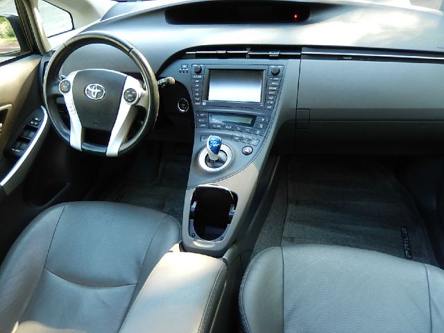 Toyota Prius 2010 photo 2