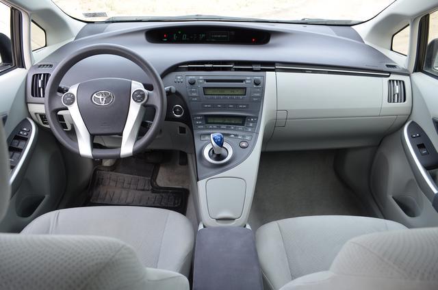 Toyota Prius 2010 photo 17