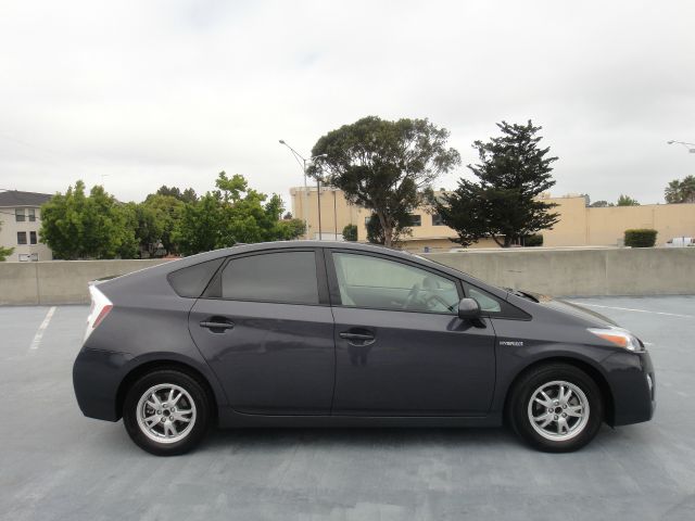 Toyota Prius 2010 photo 2