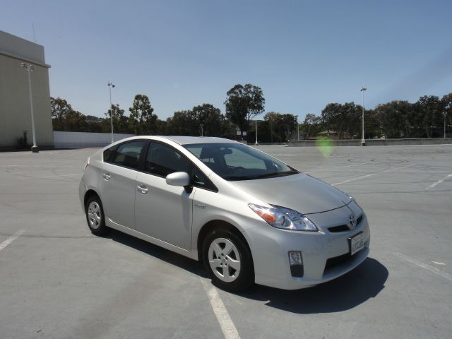 Toyota Prius 2010 photo 2